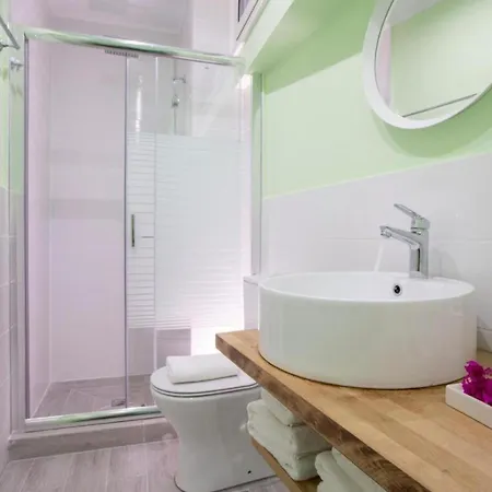 Polyxenis Cozy Maisonette - Water Tank Holiday home *