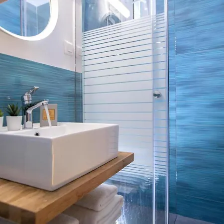 Polyxenis Cozy Maisonette - Water Tank *